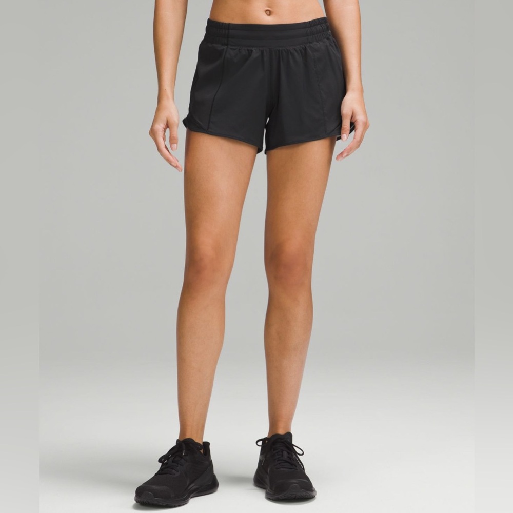 ‼️SOLD OUT‼️Lululemon Hotty Hot Low Rise 4” Shorts Lined - Picture 2 of 8